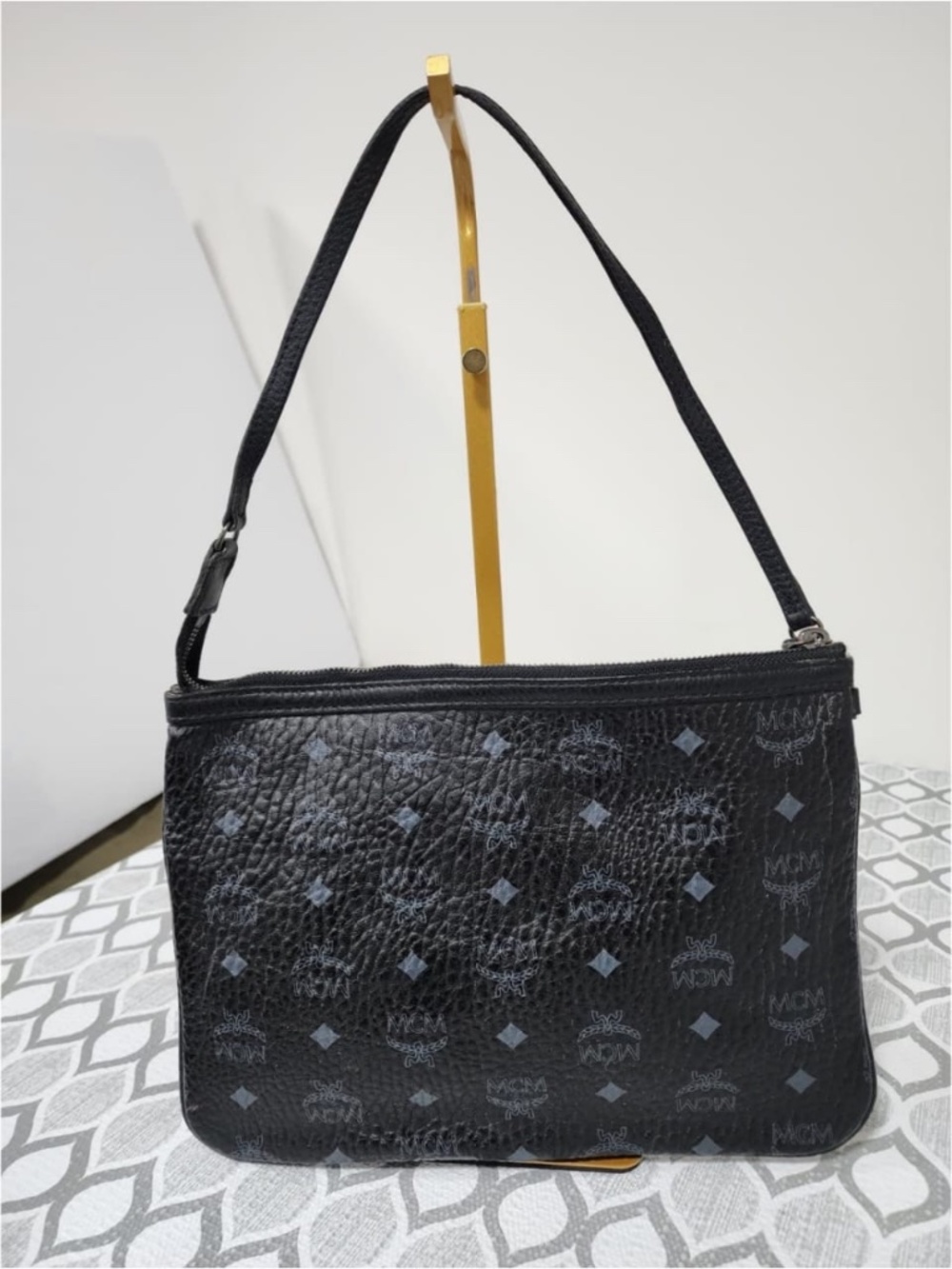 Authentic MCM Visetos Liz Shopper Pochette Shoulder Bag Black/Grey